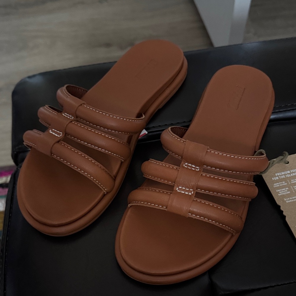 Olukai Tiare slide sandal
